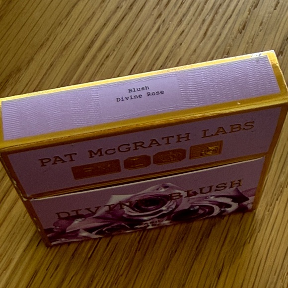 Pat McGrath Divine Blush in Divine Rose - Picture 3 of 3